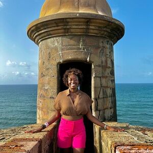 crop top shirt with collar